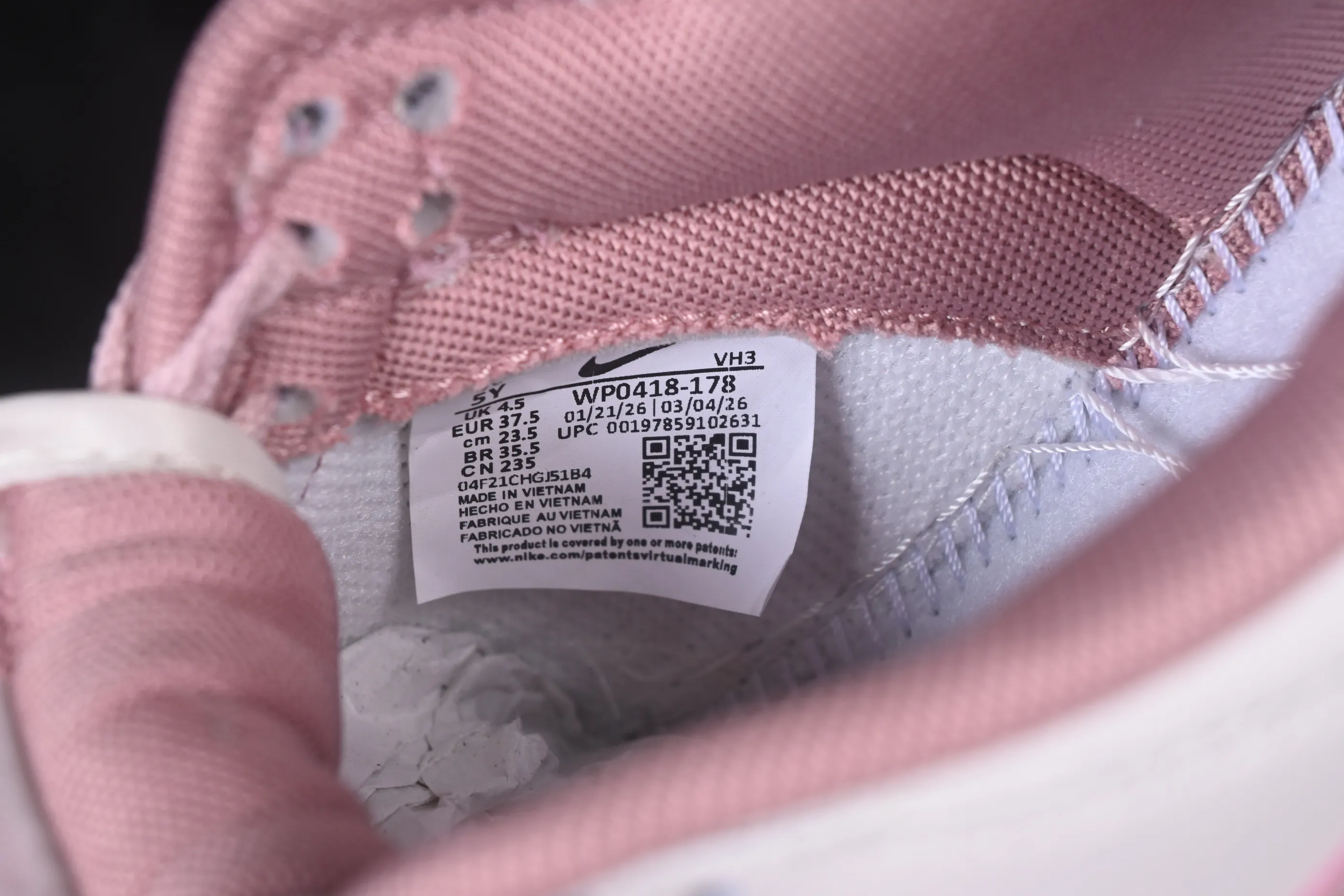 All categories Nk SB Dunk Series Nk SB Dunk Low High-end customized low-top sneakers Nike SB Dunk Low low-top casual skateboard shoes WP0418-178